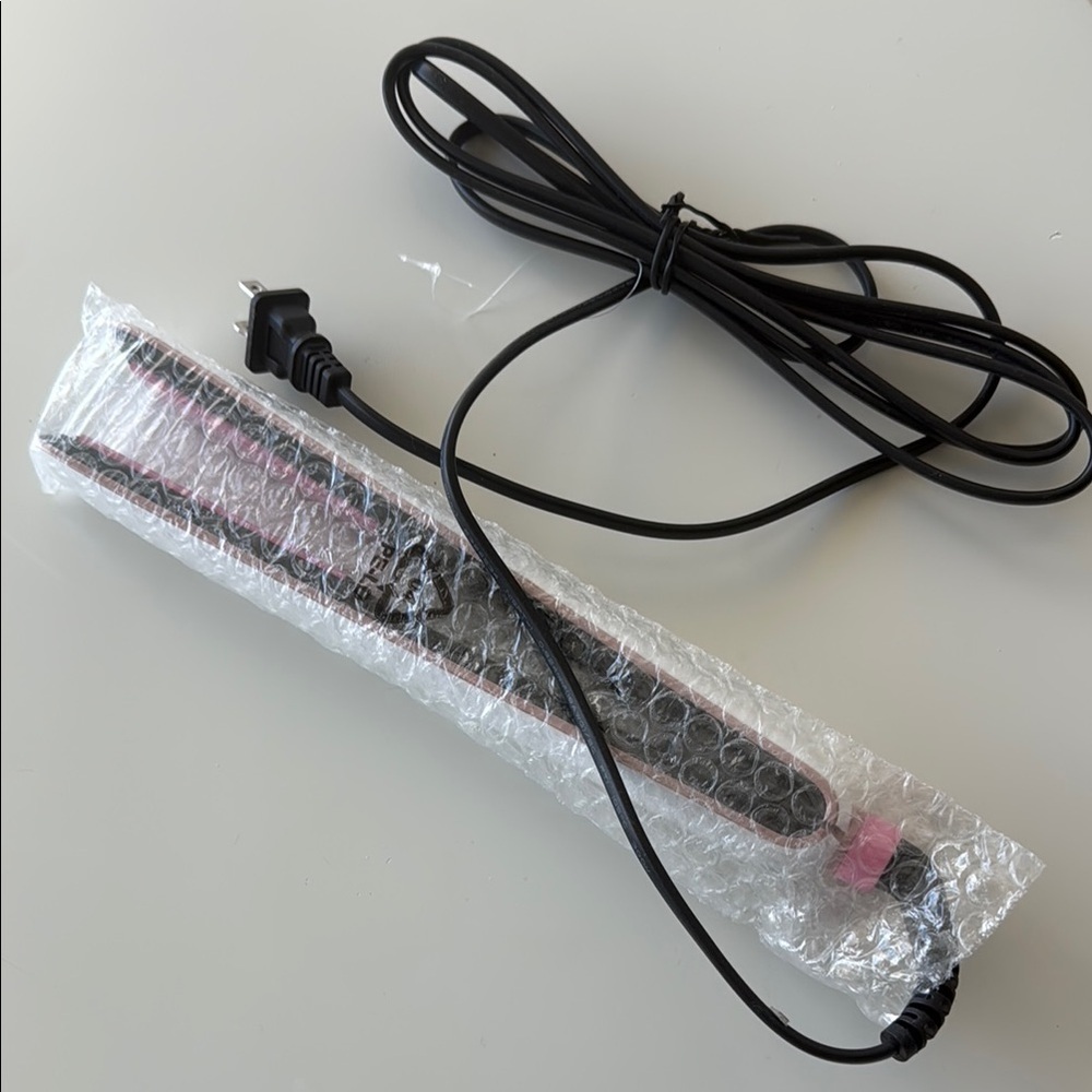 White and Black Hair Straightener